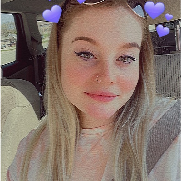 Meet your Posher, Taylor - Picture 1 of 1